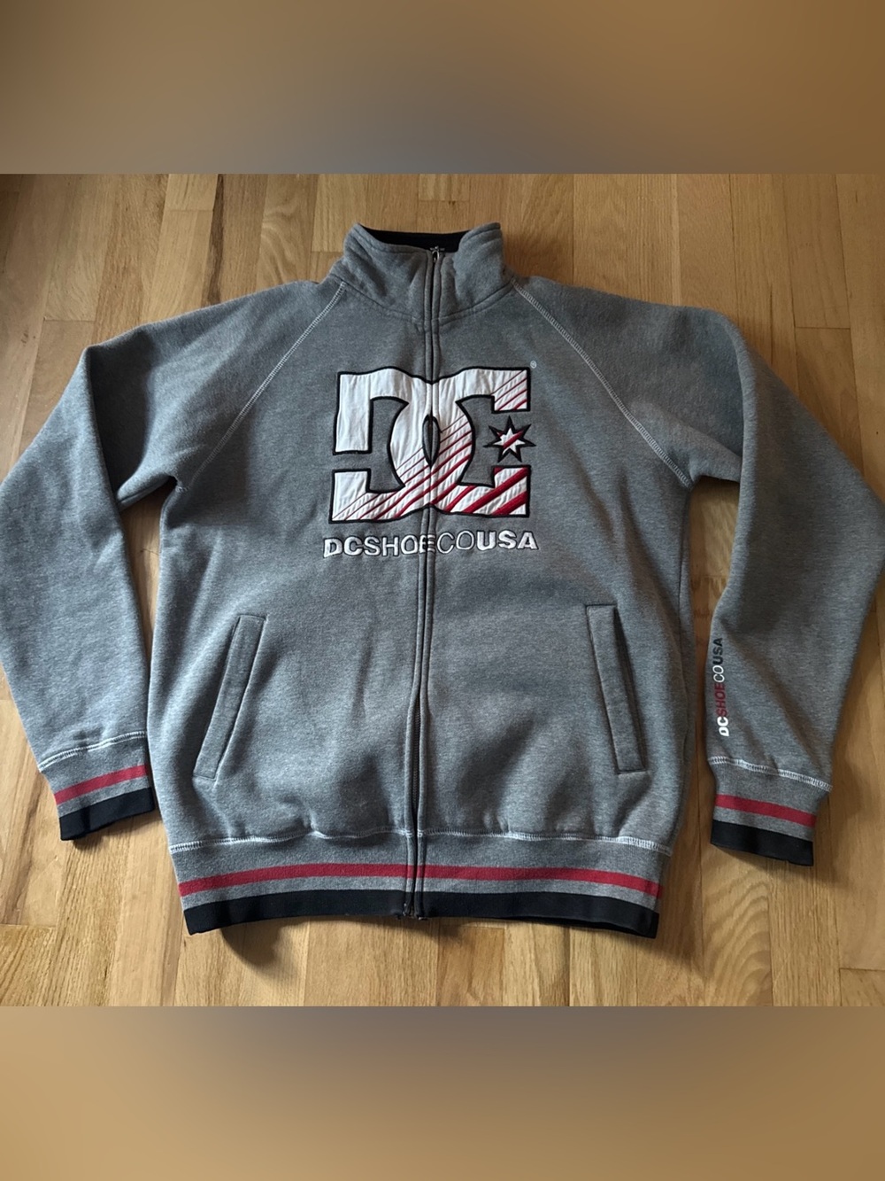 DC Shoes Full Zip Hoodie Jacket Gray Men’s Medium Skate Streetwear Logo